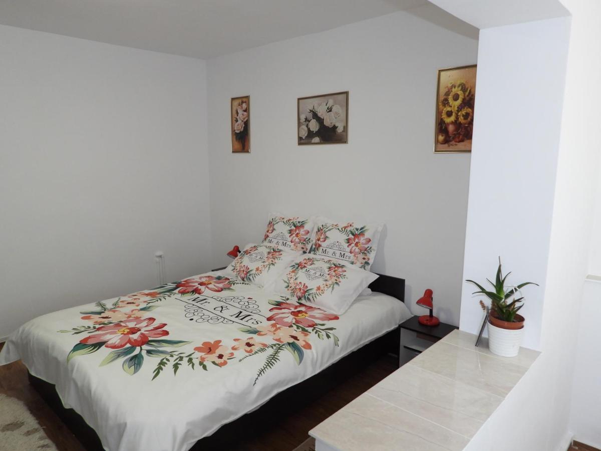 Simoliv Home Otopeni Exterior foto